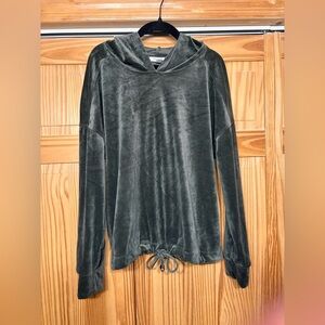 Cable & Gauge Studio Velour Hoodie in Olive/Forest Green, Drawstring Hem